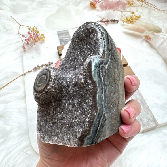 Gorgeous Amethyst Cut Base from Uruguay - Picture 7 of 10